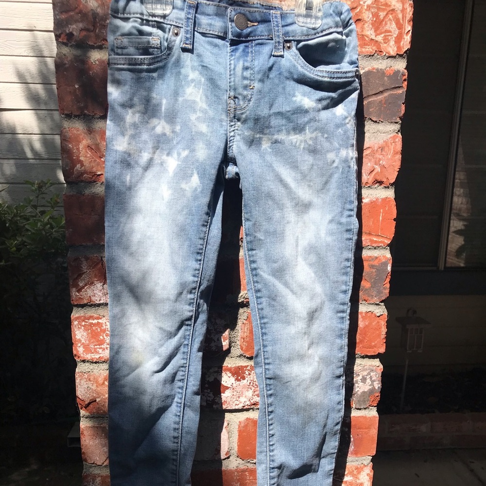 Girls Levi’s jeans size 6, light wash, bnwt